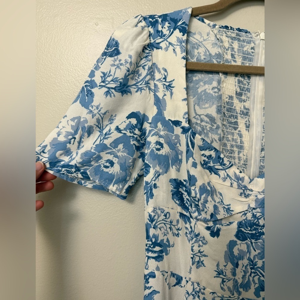 NEW Reformation Floral Blue and White mini Dress sweetheart neckline - Picture 6 of 13